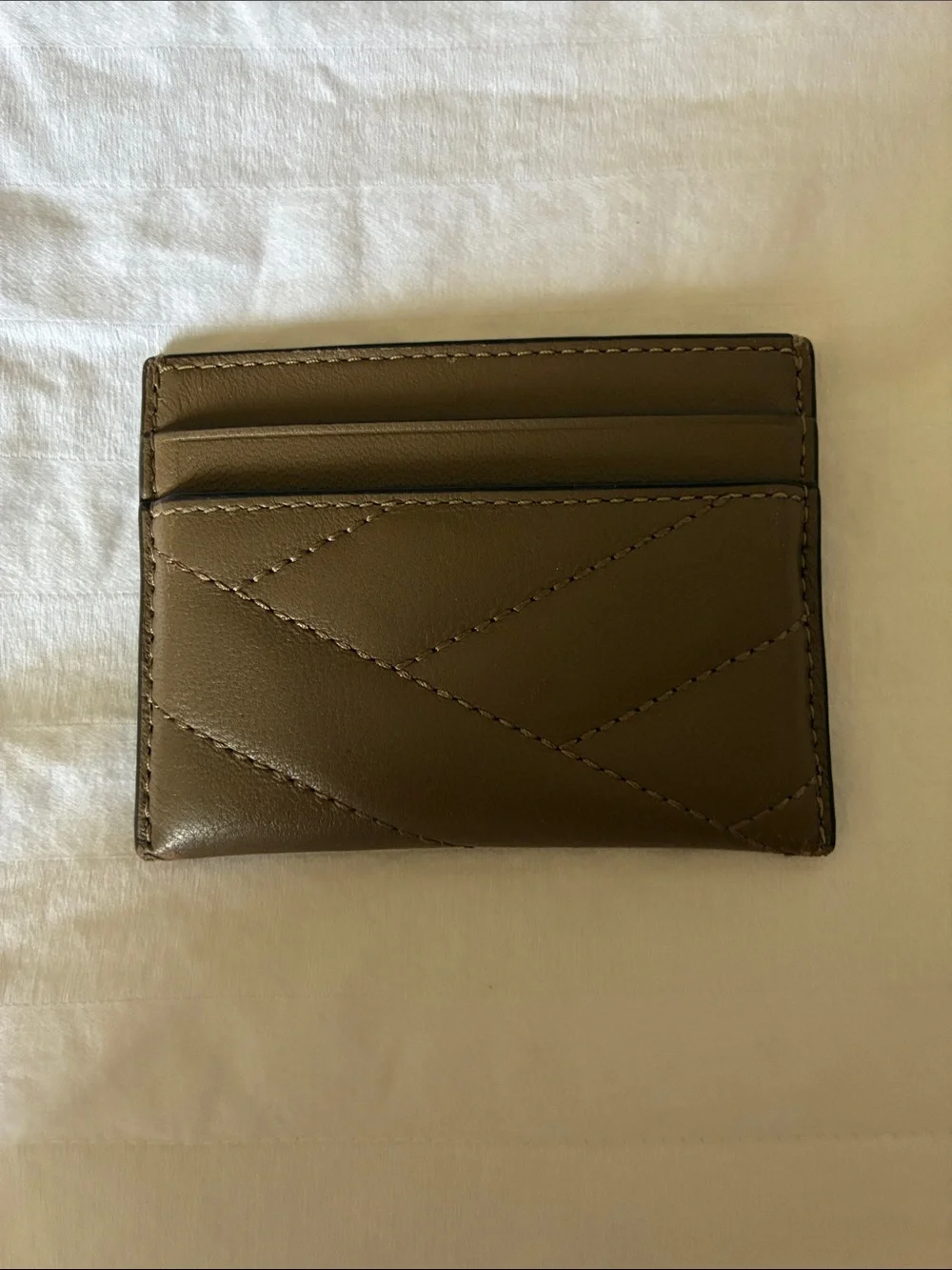 Tory Burch Quilted Card Holder in Taupe with Gold Logo